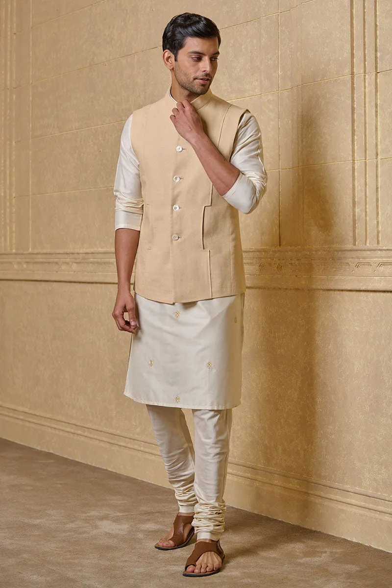 Cream Single Bundi With Inseam Pocket Detail