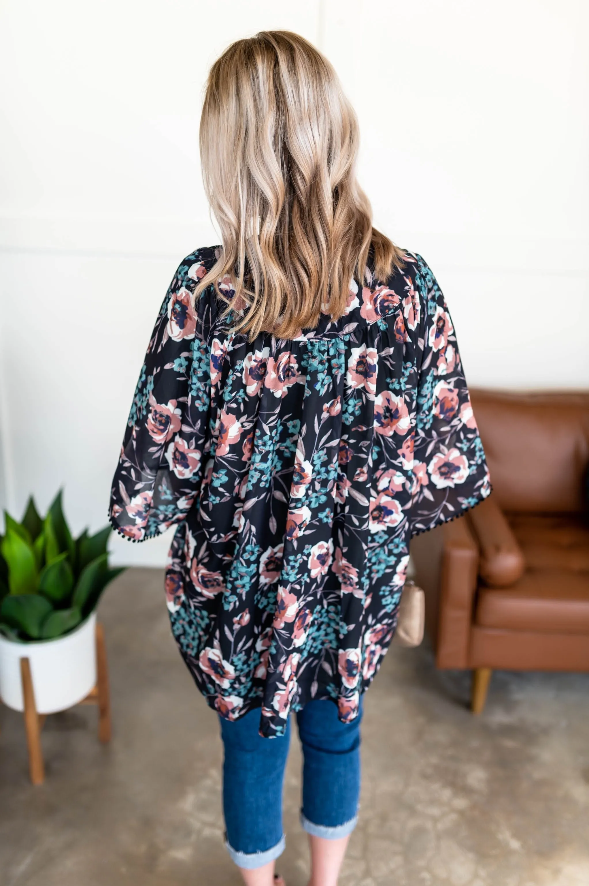 *Size S: Bet On The Dark Horse Floral Kimono